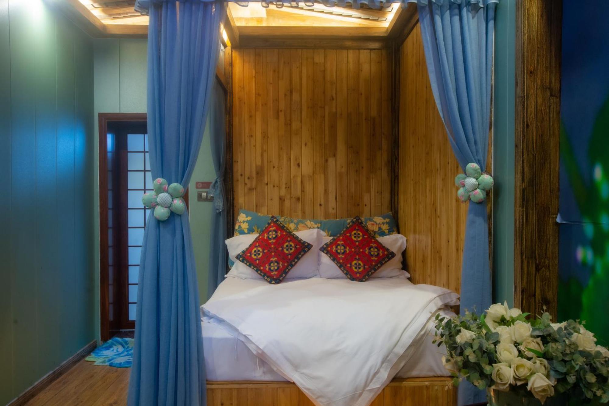 Floral Hotel - Baihui Living Zhangjiajie Luaran gambar