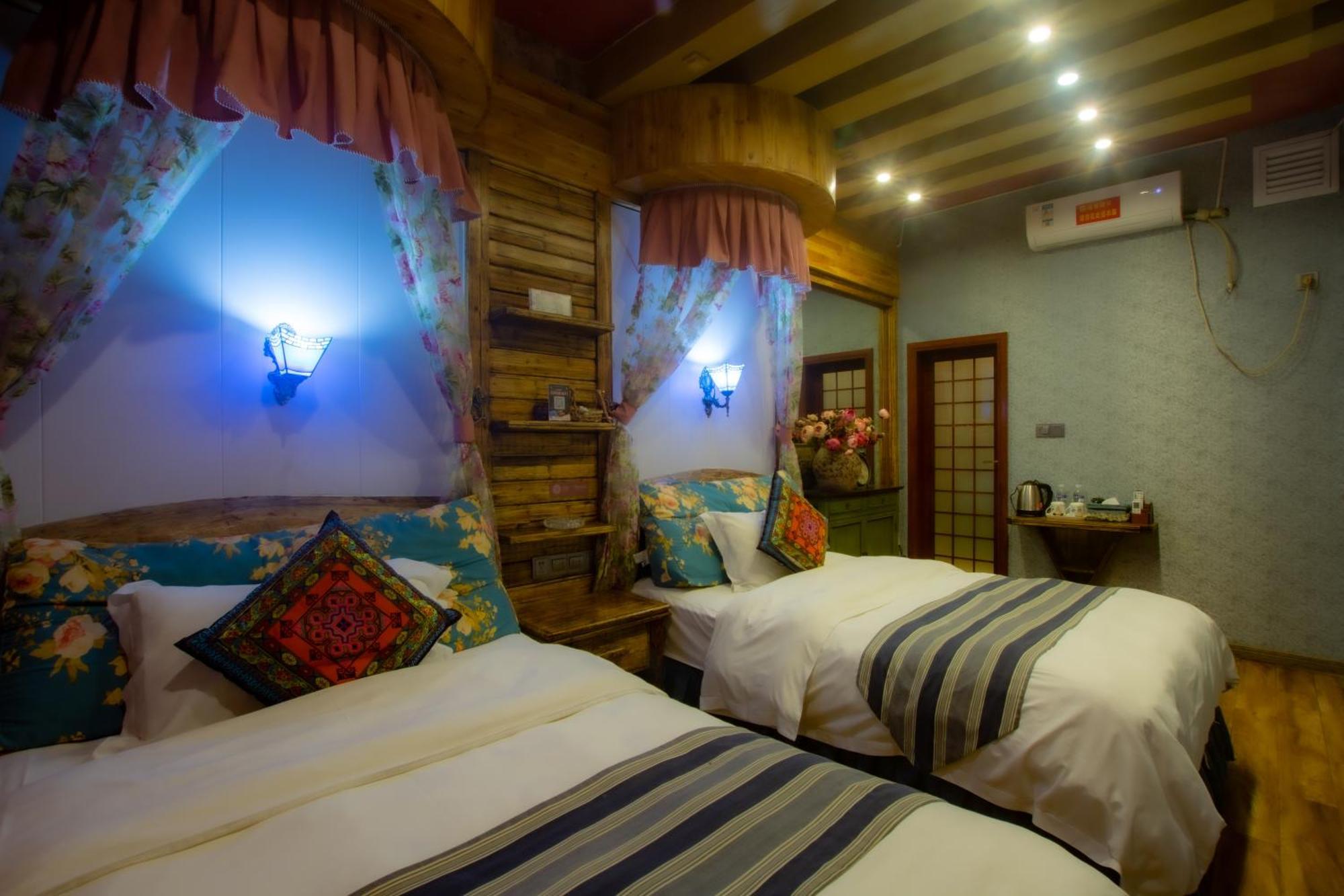 Floral Hotel - Baihui Living Zhangjiajie Luaran gambar