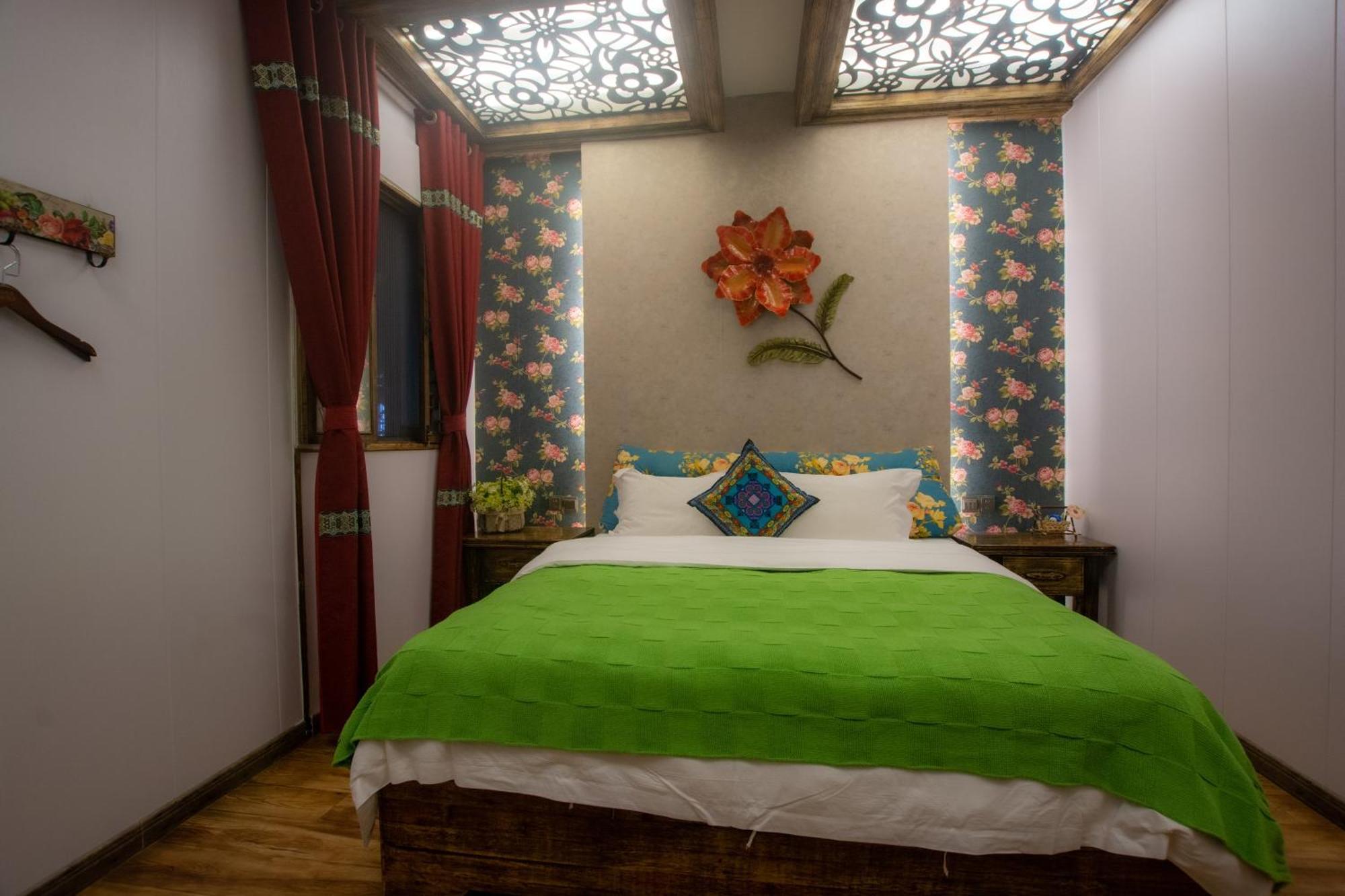 Floral Hotel - Baihui Living Zhangjiajie Luaran gambar